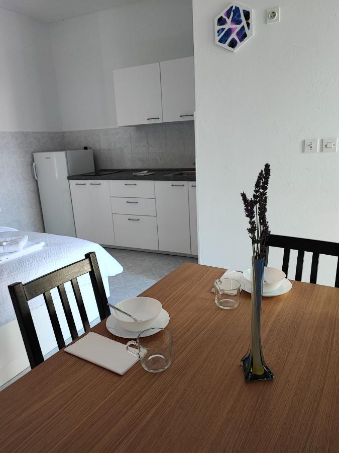 Apartments Frank Šilo Eksteriør billede